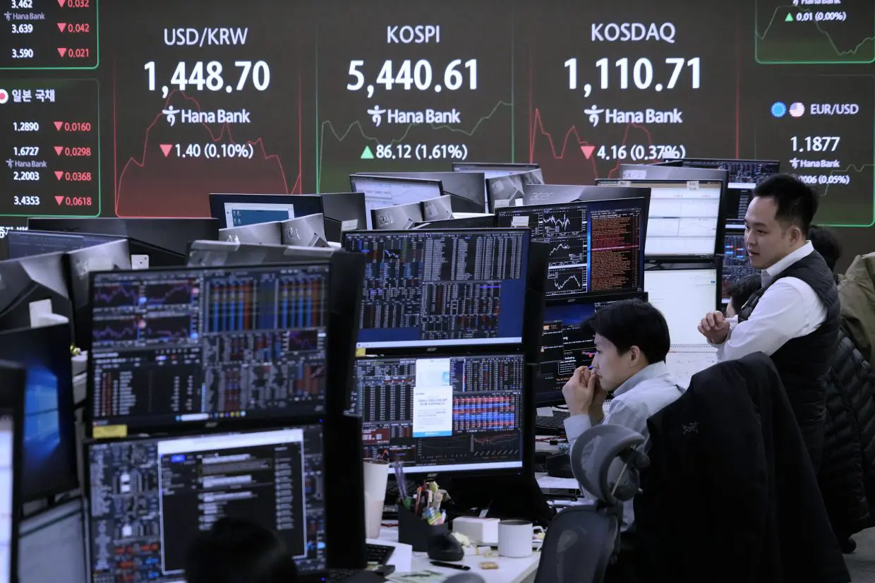 South Korea’s Stock Market Breaks 5,000 as AI Frenzy Lifts Shares